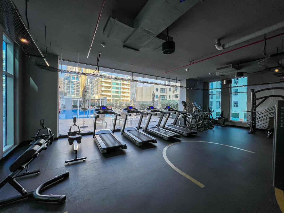 Fam Living - Marina Marvel - Studio Apartment With Breathtaking Views In Studio One Tower Dubái Exterior foto