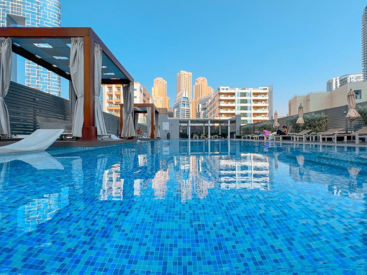 Fam Living - Marina Marvel - Studio Apartment With Breathtaking Views In Studio One Tower Dubái Exterior foto